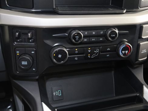 Used 2023 Ford F350 XLT image 24