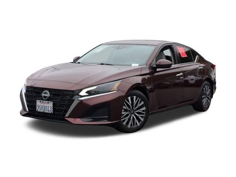 Used 2023 Nissan Altima 2.5 SV FWD image 1