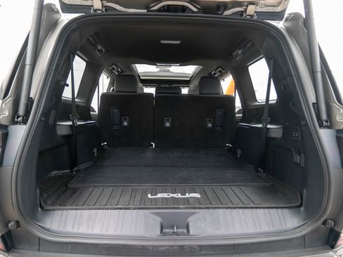 Used 2024 Lexus GX 550 w/ Cold Area Package AWD/4WD image 41