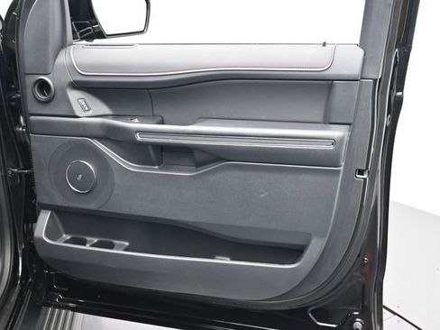 Certified 2024 Ford Expedition Limited image 31