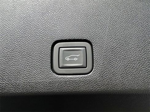 Certified 2023 Cadillac XT6 Premium Luxury image 87