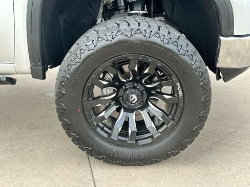 Used 2020 GMC Sierra 1500 SLT AWD/4WD image 10