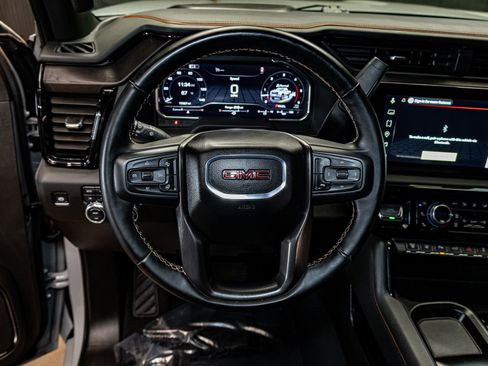 Used 2025 GMC Sierra 2500 AT4 w/ AT4 Premium Plus Package image 18