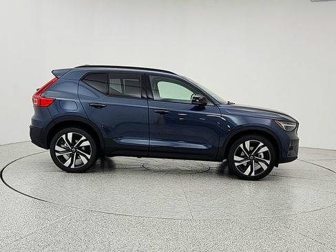 New 2026 Volvo XC40 B5 Ultra w/ Protection Package Premier AWD/4WD image 4
