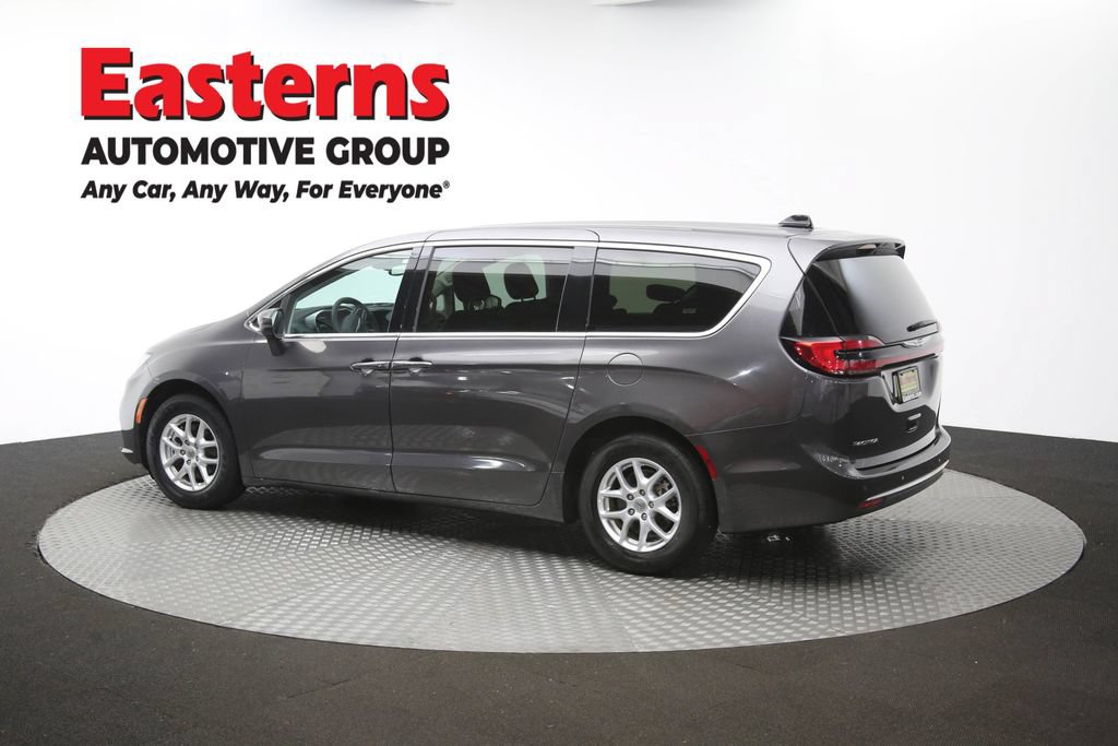 Used 2023 Chrysler Pacifica Touring-L FWD image 64