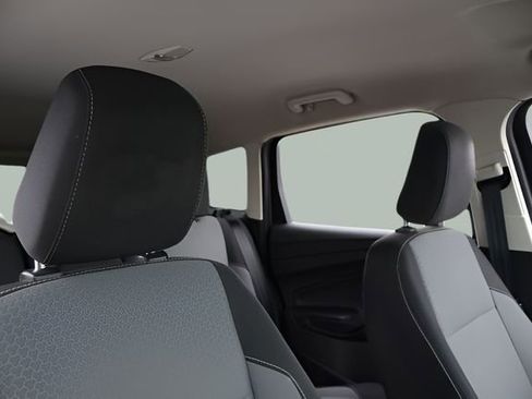 Used 2019 Ford Escape SE image 17