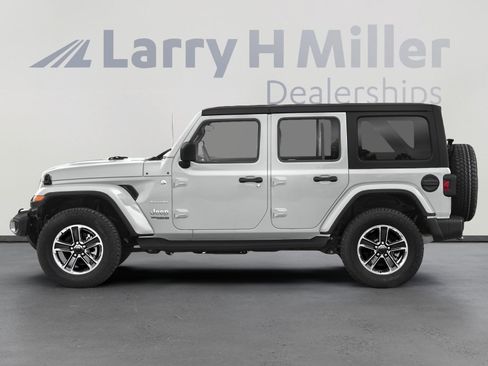 Used 2020 Jeep Wrangler Unlimited Sahara AWD/4WD image 4