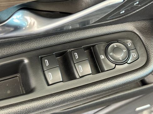 Used 2022 GMC Terrain Denali image 11