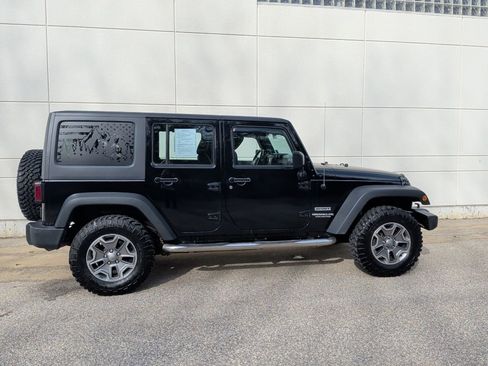 Used 2016 Jeep Wrangler Unlimited Sport w/ Max Tow Package image 5