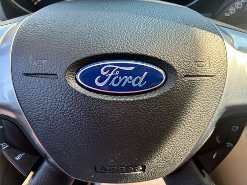 Used 2014 Ford Escape SE w/ Equipment Group 201A FWD image 19