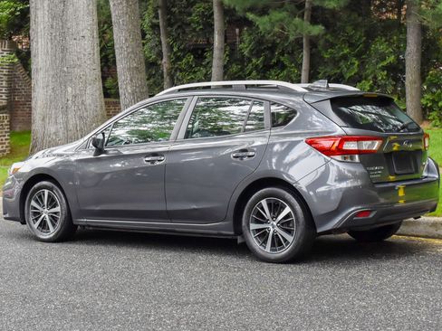 Used 2019 Subaru Impreza 2.0i Premium w/ Eyesight & BSD/Rcta & SRF image 6