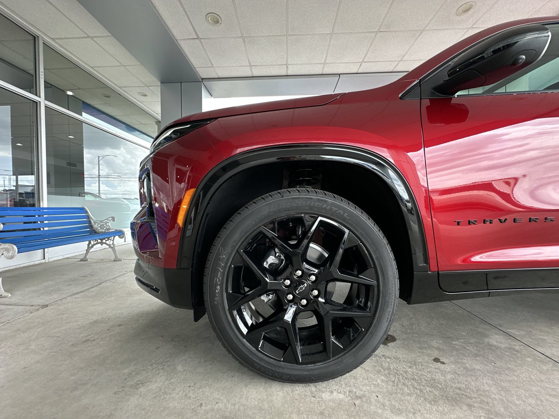 New 2026 Chevrolet Traverse RS w/ LPO, Floor Liner Package FWD image 32