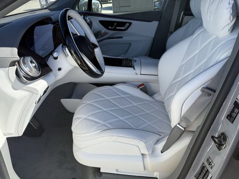 New 2025 Mercedes-Benz Maybach EQS 680 4MATIC image 17