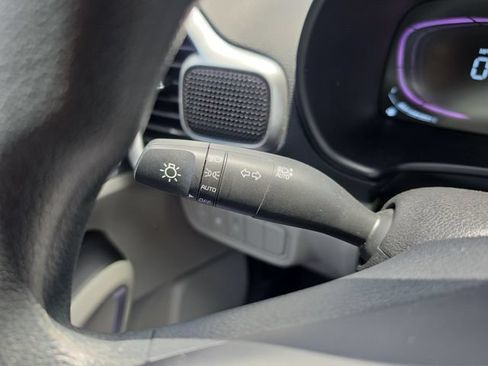 Certified 2025 Kia Soul LX w/ LX Technology Package FWD image 21