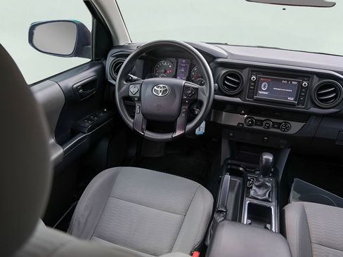 Used 2018 Toyota Tacoma SR w/ SR Convenience Package image 27