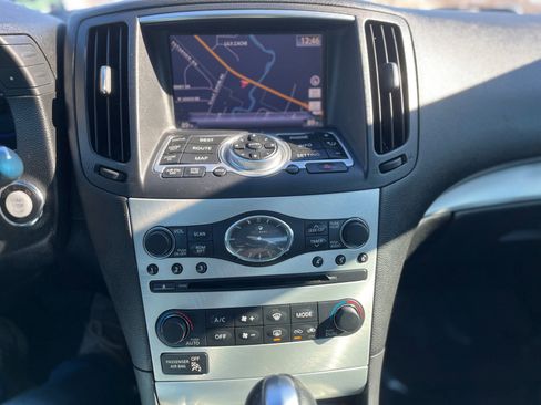 Used 2011 INFINITI G37 w/ Premium Pkg image 27