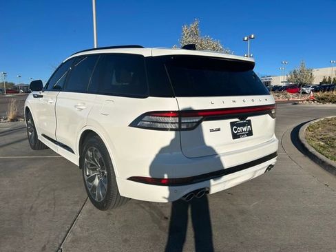 Used 2025 Lincoln Aviator AWD w/ Jet Appearance Package image 6