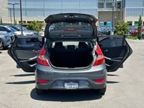 Used 2013 Hyundai Accent SE FWD image 26