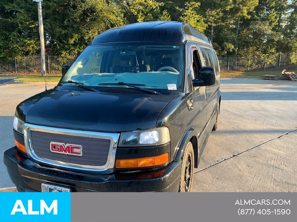 Used 2017 GMC Savana 2500 RWD image 1
