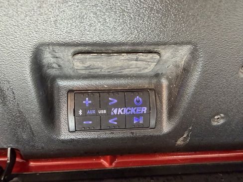 Used 2022 GMC Sierra 1500 AT4X image 10