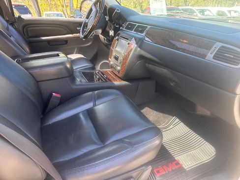 Used 2013 GMC Yukon Denali image 11