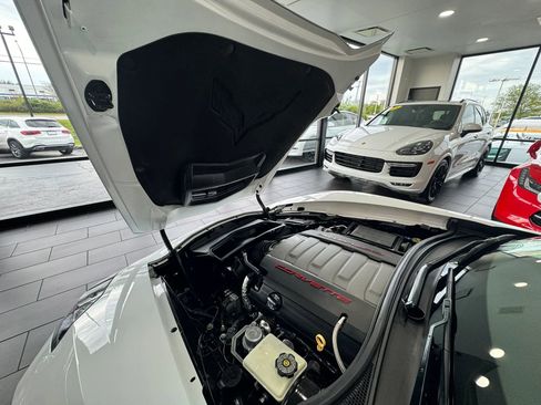 Used 2015 Chevrolet Corvette Stingray Convertible w/ 2LT Preferred Equipment Group RWD image 43