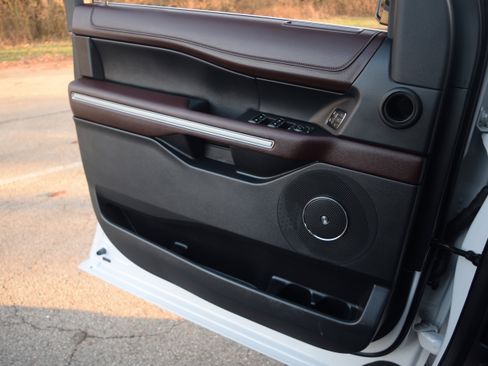 Used 2022 Ford Expedition Max Limited image 20