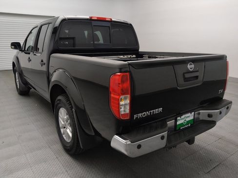 Used 2016 Nissan Frontier SV w/ SV Value Truck Package RWD image 5