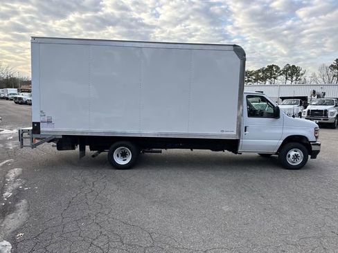 New 2026 Ford E-450 and Econoline 450 Super Duty w/ Power Equipment Group image 8