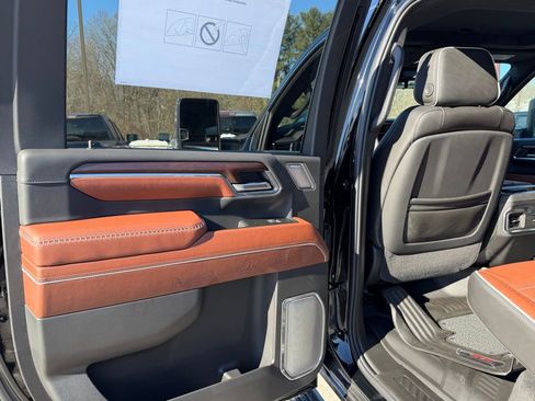 New 2026 GMC Sierra 2500 Denali Ultimate w/ Max Trailering Package image 8