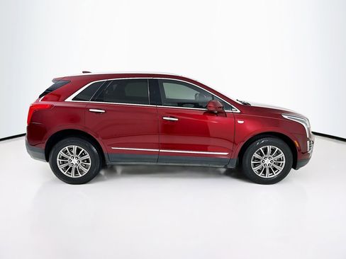 Used 2017 Cadillac XT5 Luxury w/ Driver Awareness Package FWD image 9