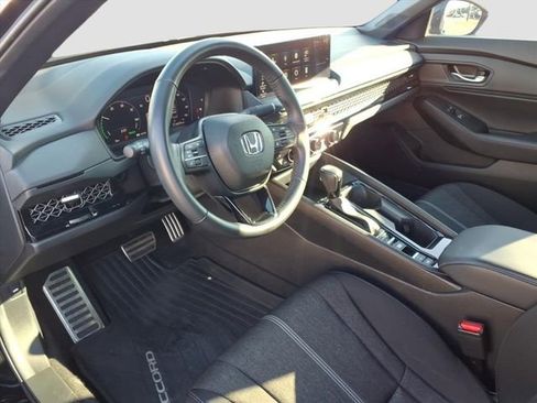 Used 2024 Honda Accord Sport image 16