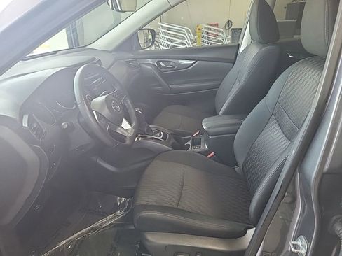 Used 2018 Nissan Rogue SV w/ Premium Package AWD/4WD image 9