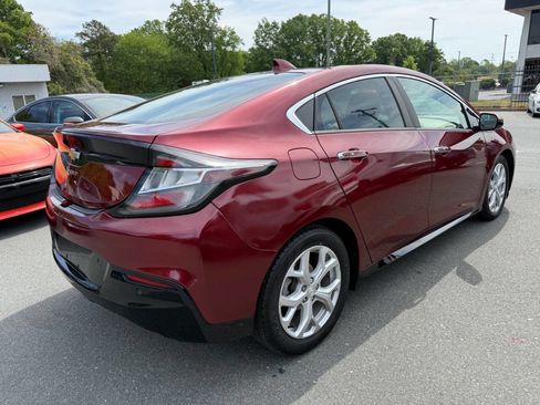Used 2017 Chevrolet Volt Premier w/ Driver Confidence II Package image 4