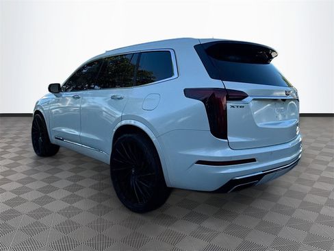 Used 2021 Cadillac XT6 Premium Luxury image 8
