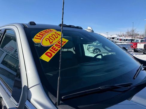 Used 2024 GMC Sierra 3500 SLT w/ SLT Premium Package image 72