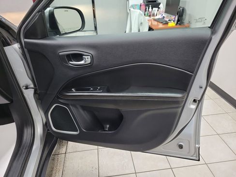 Used 2020 Jeep Compass Latitude w/ Cold Weather Group image 24