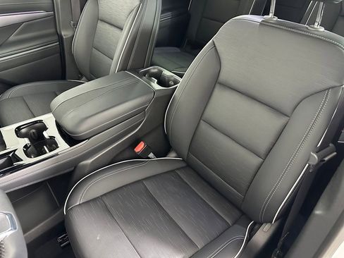Used 2025 Buick Enclave Sport Touring w/ Trailering Package, 5000 lbs. AWD/4WD image 26