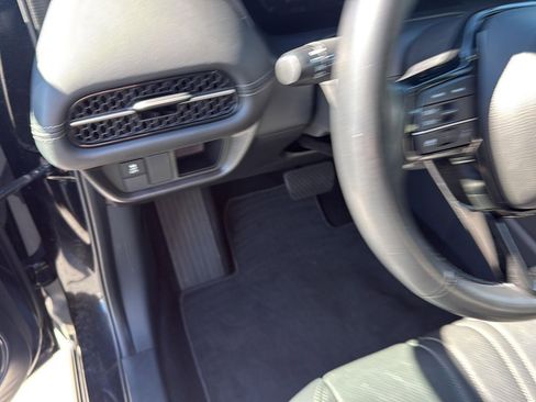 Certified 2025 Honda HR-V EX-L image 16