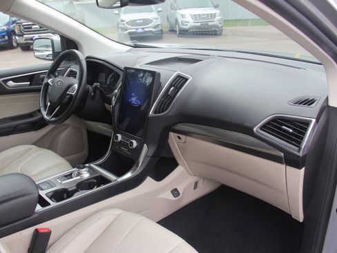 Certified 2022 Ford Edge Titanium image 22