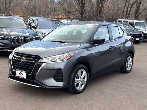 Used 2023 Nissan Kicks S image 3