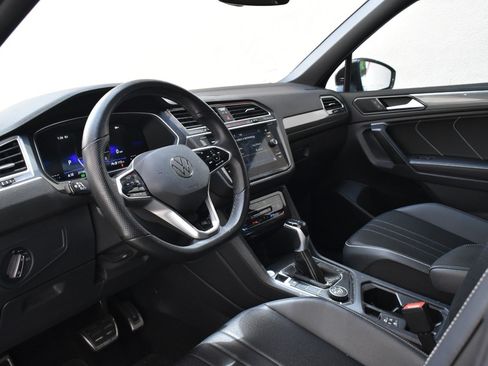 Used 2024 Volkswagen Tiguan SE R-Line AWD/4WD image 13
