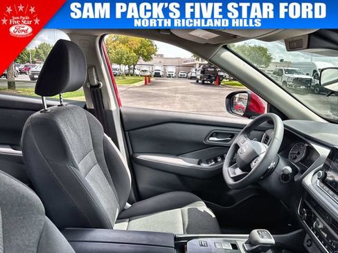Used 2026 Nissan Rogue SV FWD image 18