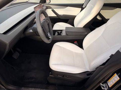 Used 2026 Tesla Model Y 2WD image 7