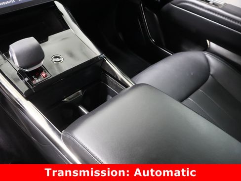 Used 2024 Land Rover Range Rover Sport SE image 17