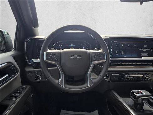 Used 2026 Chevrolet Silverado 1500 LT Trail Boss w/ Convenience Package II AWD/4WD image 18