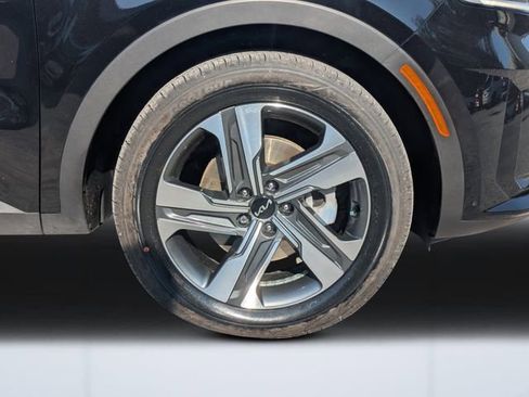 Used 2024 Kia Sorento SX Prestige image 11