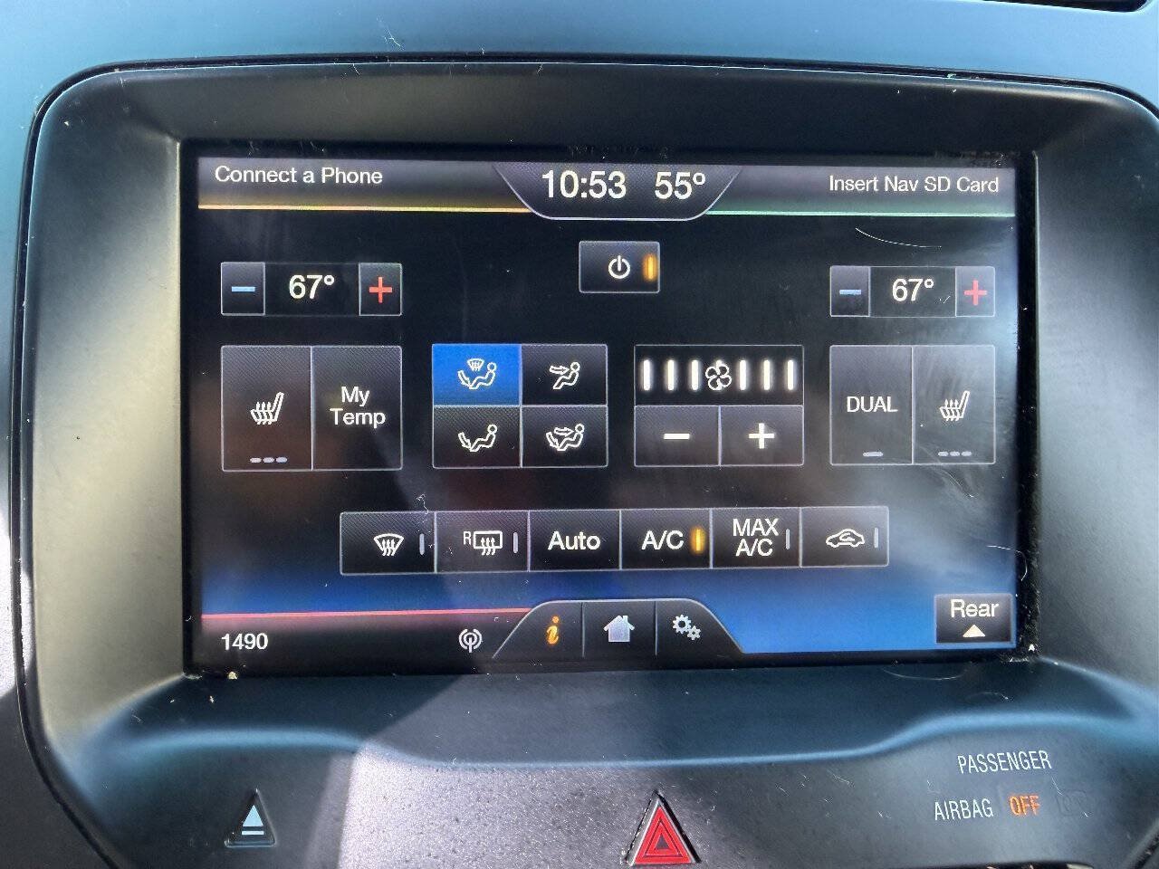 Used 2015 Ford Explorer XLT w/ Equipment Group 202A AWD/4WD image 13