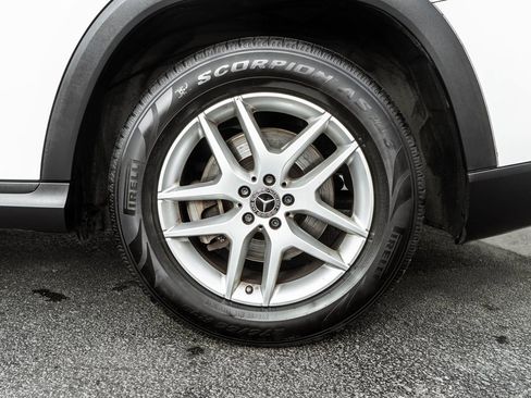 Used 2020 Mercedes-Benz GLS 450 4MATIC image 44