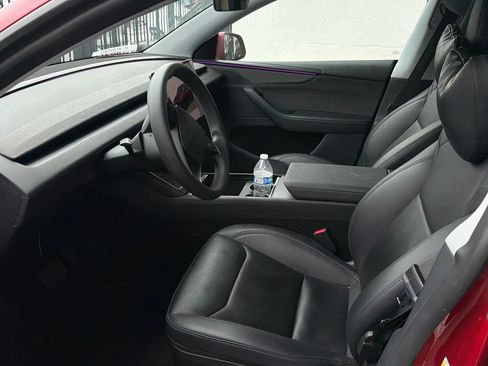 Used 2026 Tesla Model Y Long Range AWD/4WD image 3